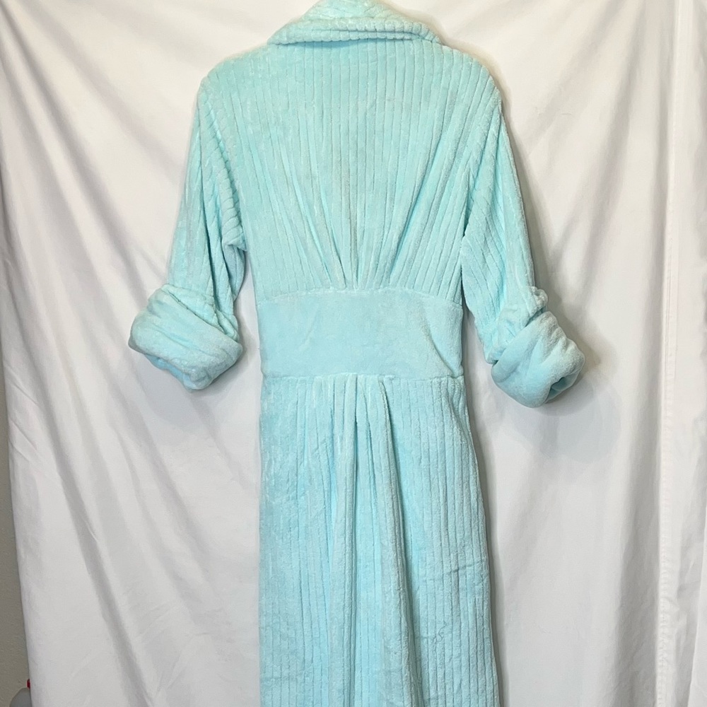 Soft surroundings softest chenille robe New in package - Picture 3 of 6